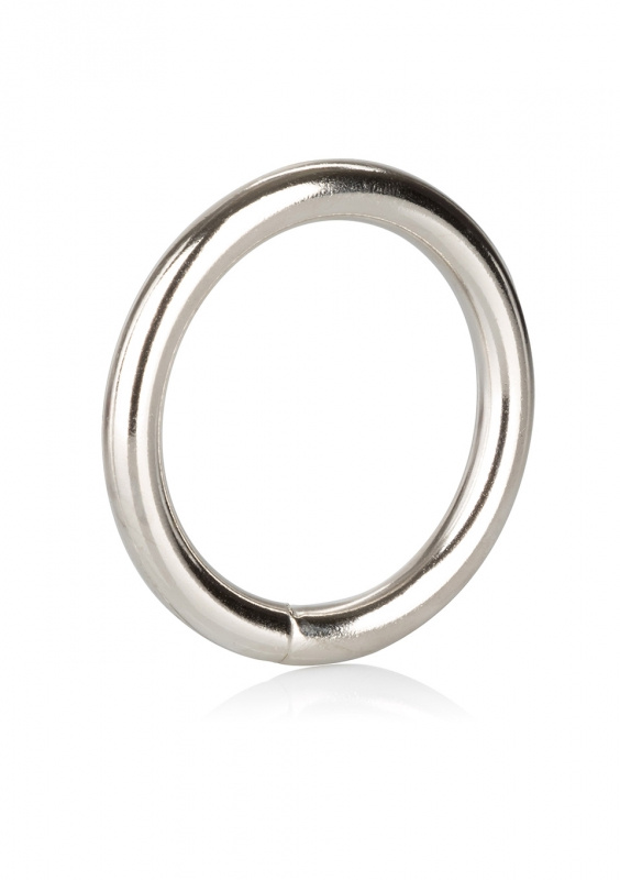 Roger Metal Ring Medium